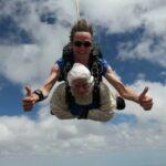 «Я ленива». 104-летняя американка готовится прыгнуть с парашютом и открывает тайну долголетия