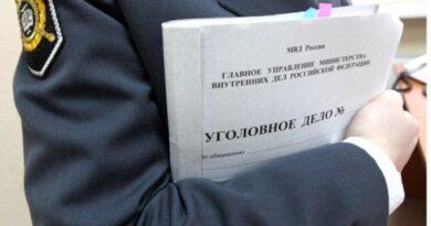 Хотел поразить девушку. Школьник сбежал из цветочного магазина с букетом из 101 розы