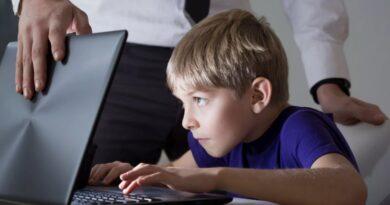 Детям до 14 лет запрещают создавать аккаунты в социальных сетях