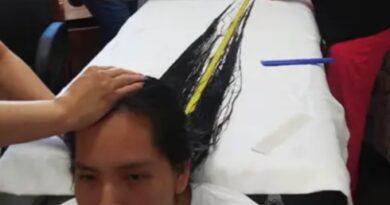 161 сантиметр! Парень попал в Книгу рекордов Гиннесса за самые длинные волосы в мире среди мальчиков-подростков