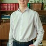 400 баллов на ЕГЭ получил выпускник из Владивостока Артем Шунтов, он сдавал химию, русский, математику и физику
