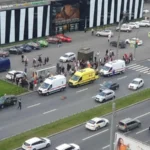 Водитель ехал на красный. Петербурге на проспекте Косыгина машина сбила двух детей на пешеходном переходе