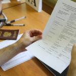 Глава Рособрнадзора: одну пересдачу ЕГЭ отменять не будут, увеличение числа предметов расслабит школьников